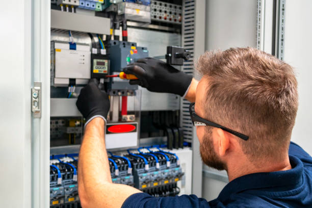Best Affordable Emergency Electrician  in Myrtle Creek, OR